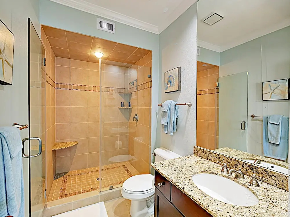 New Listing! Updated : Pool, Hot Tub, Beach 2 Bedroom Condo