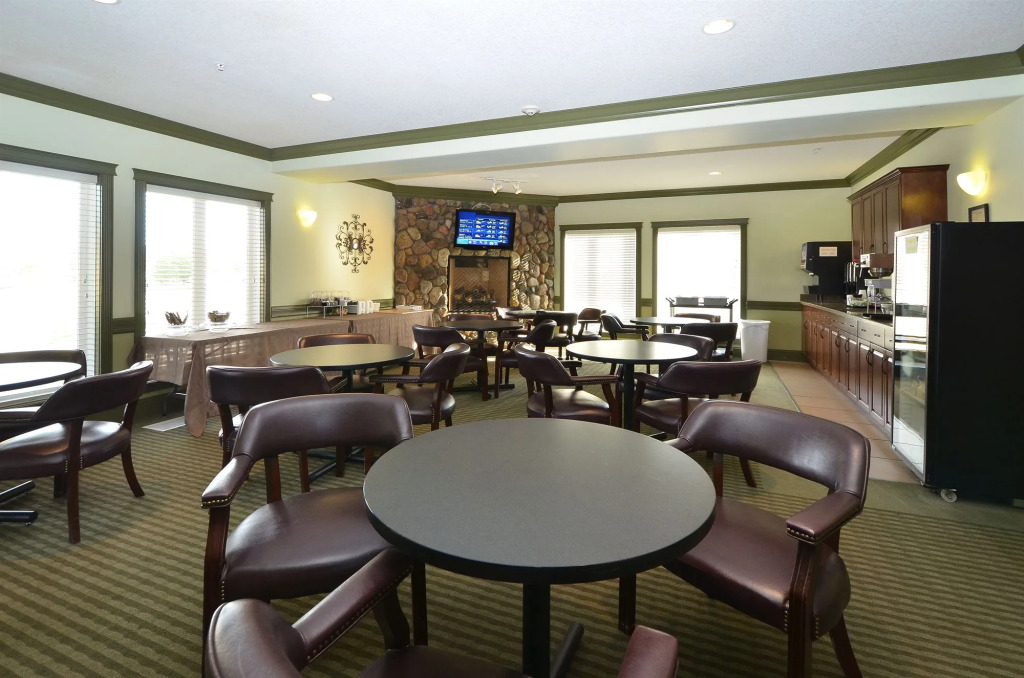 Big Lake Inn