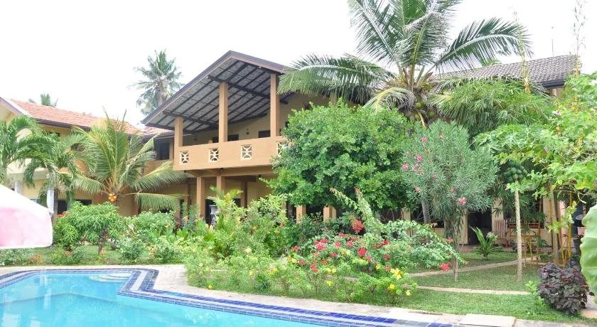 Solomon Beach Hotel