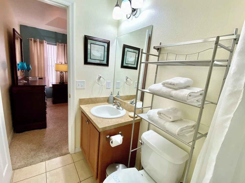 Family Friendly 3 Bedroom Close to Disney in Orlando Area 3099