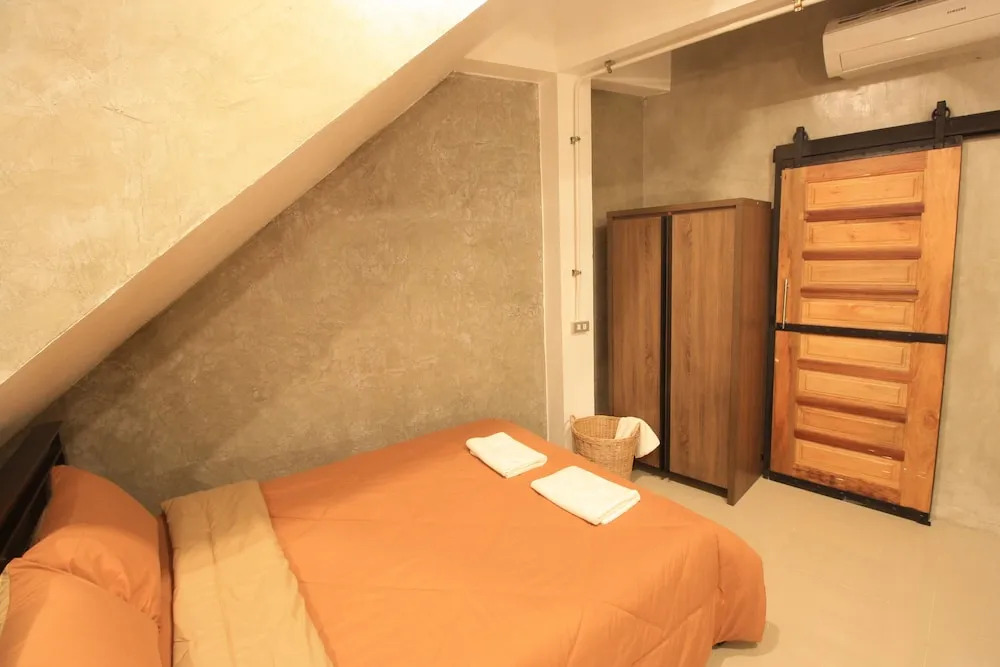 Sirin House
