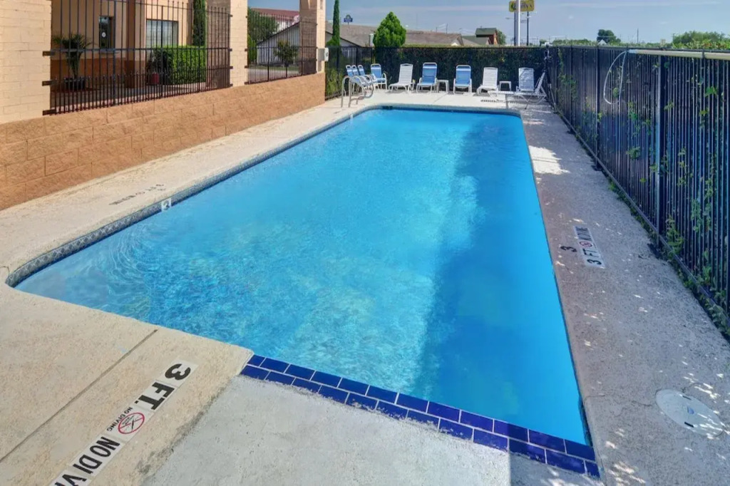 Super 8 by Wyndham Decatur Texas