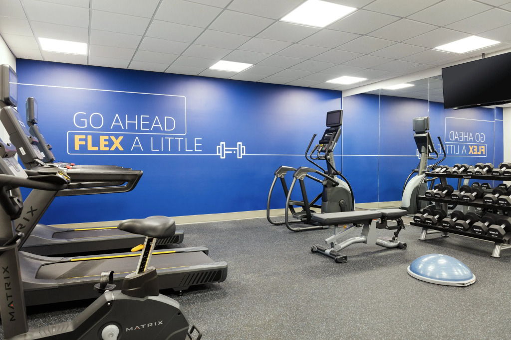 Holiday Inn Express Dallas Market Center by IHG