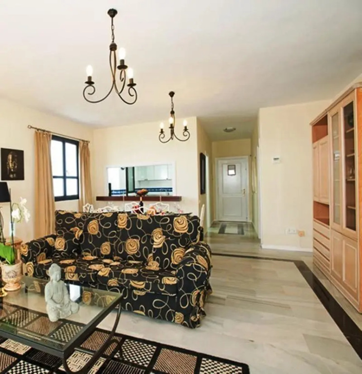 Apartment in Marbella, Malaga 102957