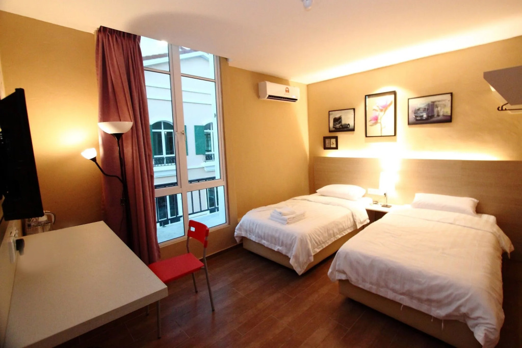 91 Street Boutique Inn
