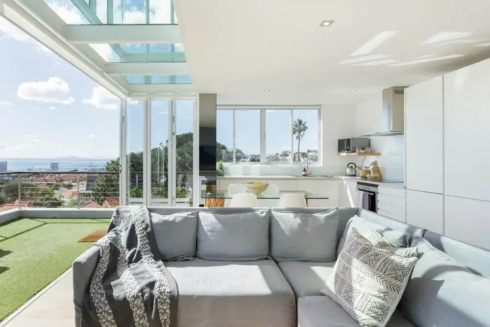 Modern, Chic Penthouse With Mountain, City Sea Views