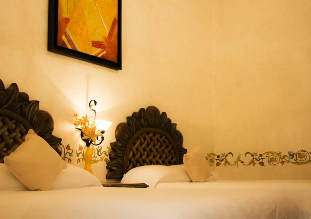 Los Pilares Hotel