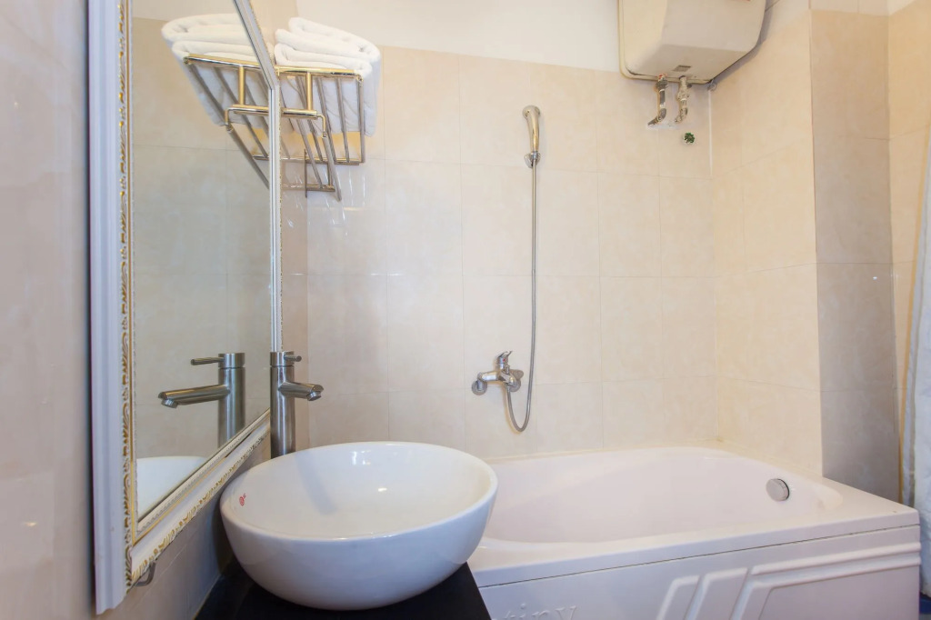 Hanoi Daisy Hotel