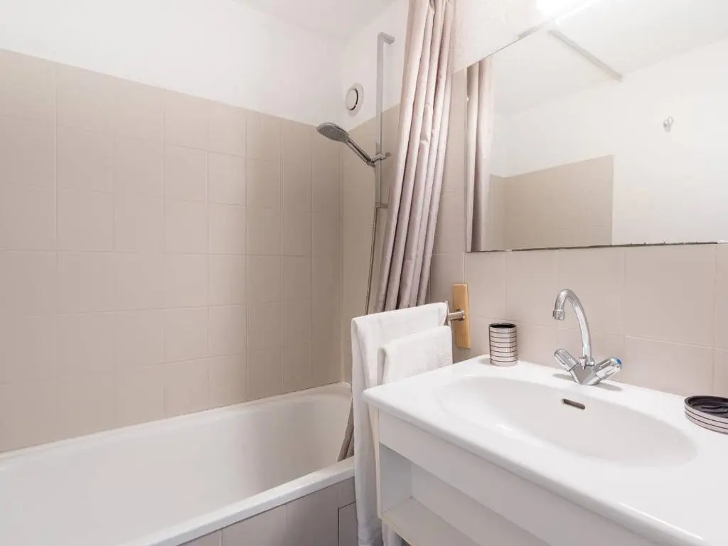 Maison à Carnac, proche plage, jardin clos, 3 pièces, 4 pers, Wifi, parking, petit animal accepté - FR-1-477-154