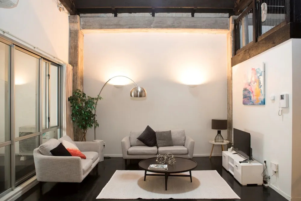 Gorgeous Five Bed Apartment in the City