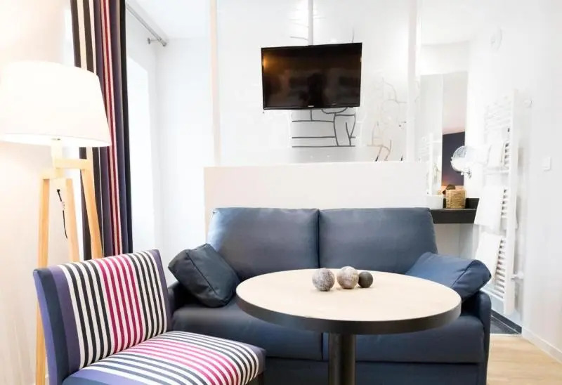 Logis Hotel Du Fronton-Agian