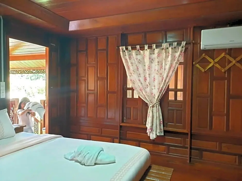 Ban Kaeng Sian resort