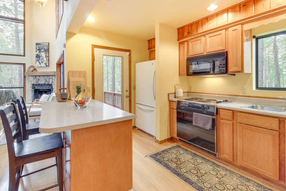 Spacious Pinetop-lakeside Home w/ Deck - Near Golf