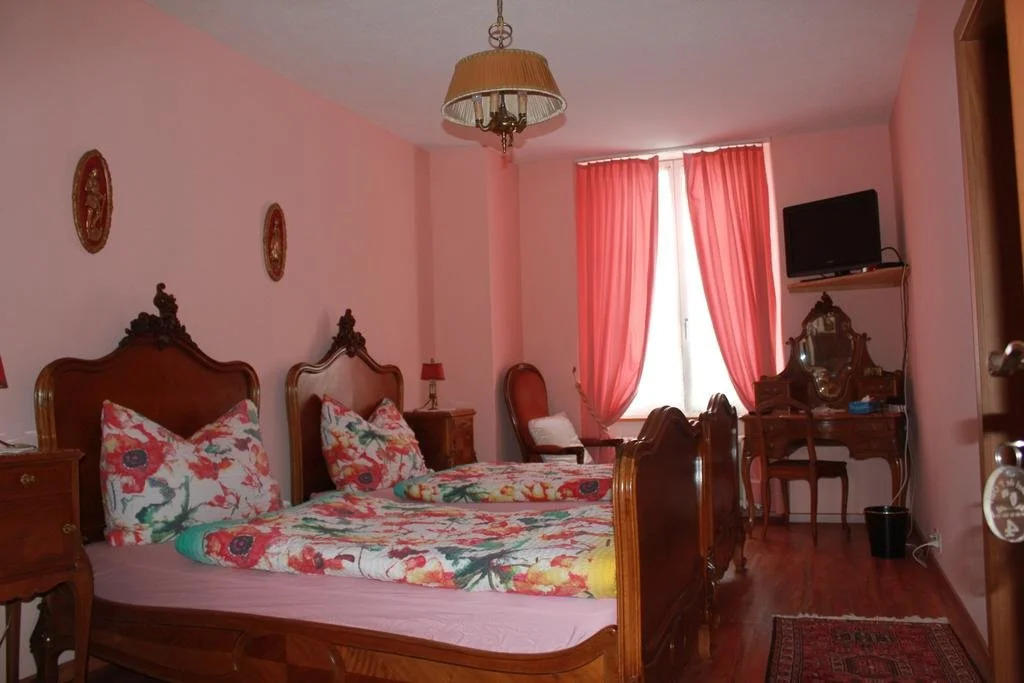 Romantik Hotel de LOurs