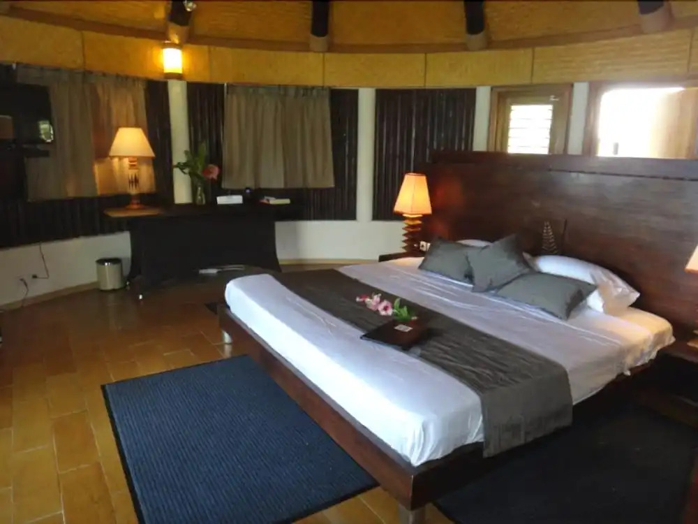 Hotel Nengone Village