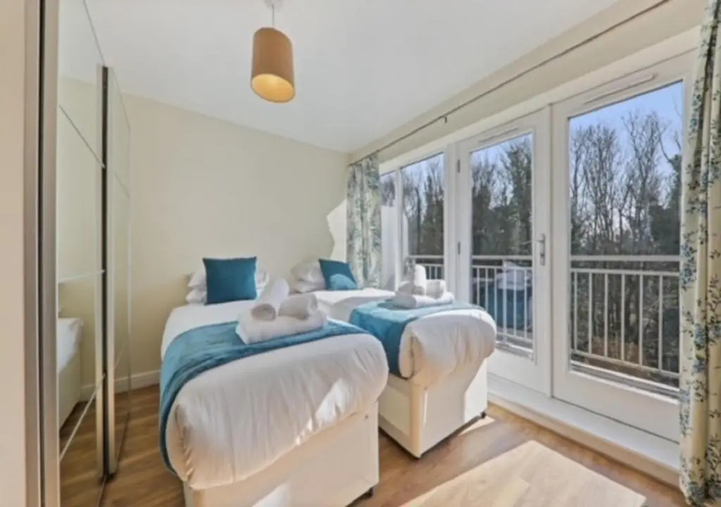 Golden Stays - Sleeps 4 Canterbury Comfy - Entire Apartment
