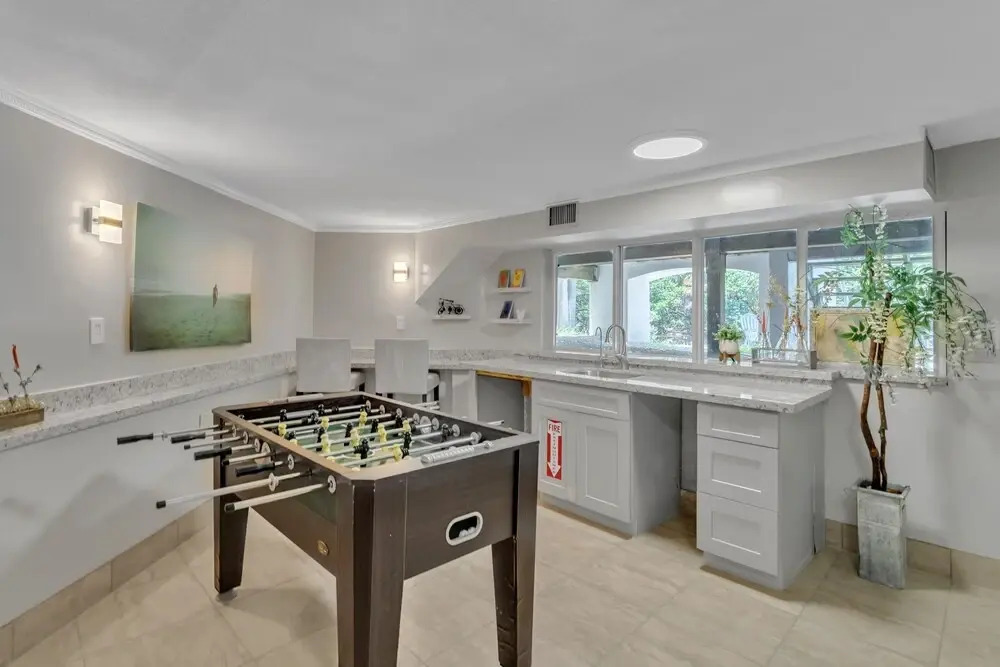 Luxurious Oasis In Fort Lauderdale's Heart 5 Bedroom Home by RedAwning