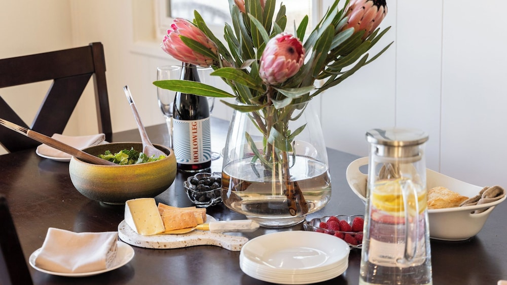 Balboa Breeze by Avantstay Beachfront Retreat + Ocean View