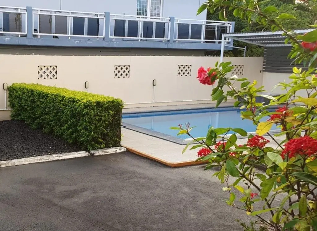 Pereybere Apartment-Lovely 3- bedroom rental unit