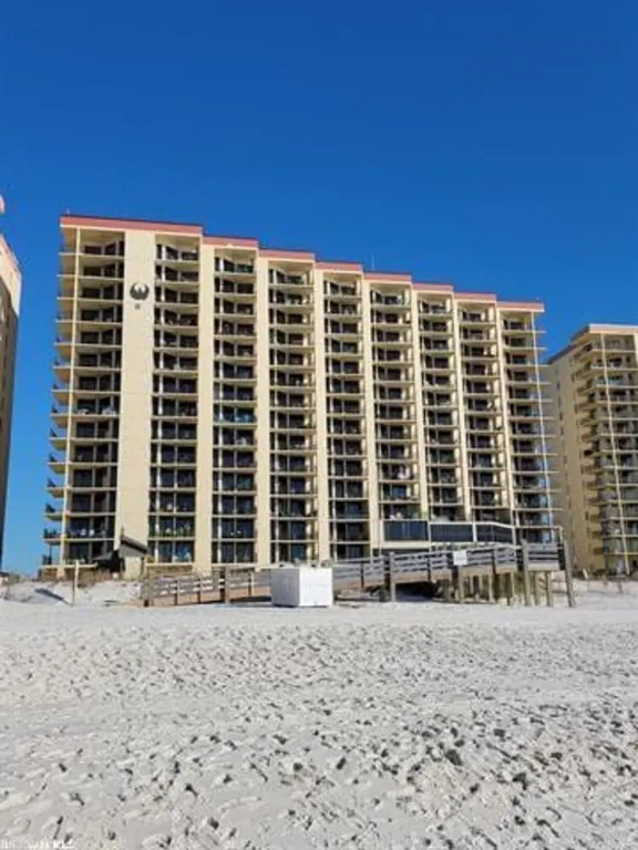 Phoenix III 3031 Beachfront End-unit