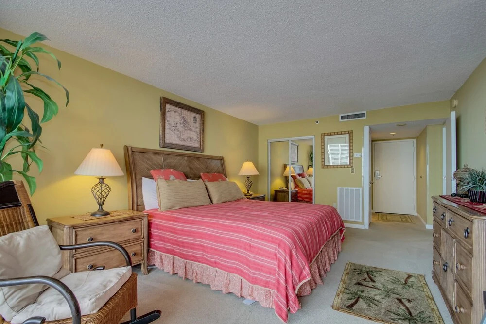 South Hampton 503 2br 2ba Oceanview 2 Bedroom Condo by RedAwning