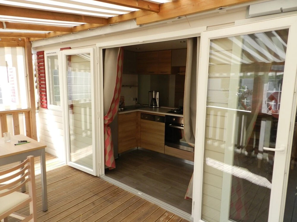 Bungalow With 3 Bedrooms in Les Mathes, With Pool Access and Furnished
