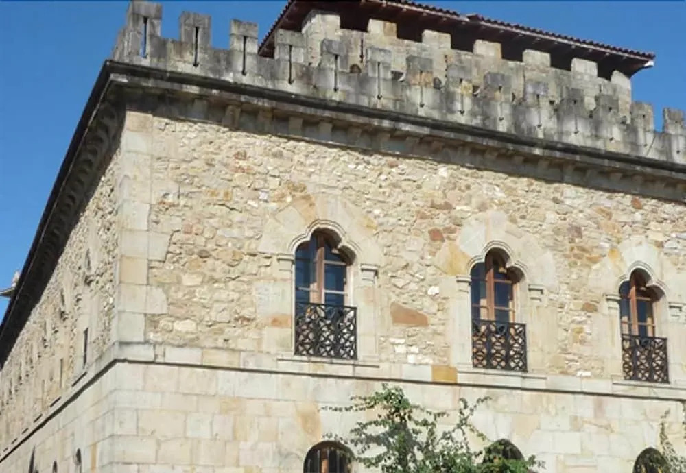 Hotel Torrebillela
