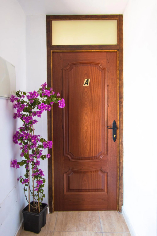 En Suite Apartment con Zona de Patio- App A