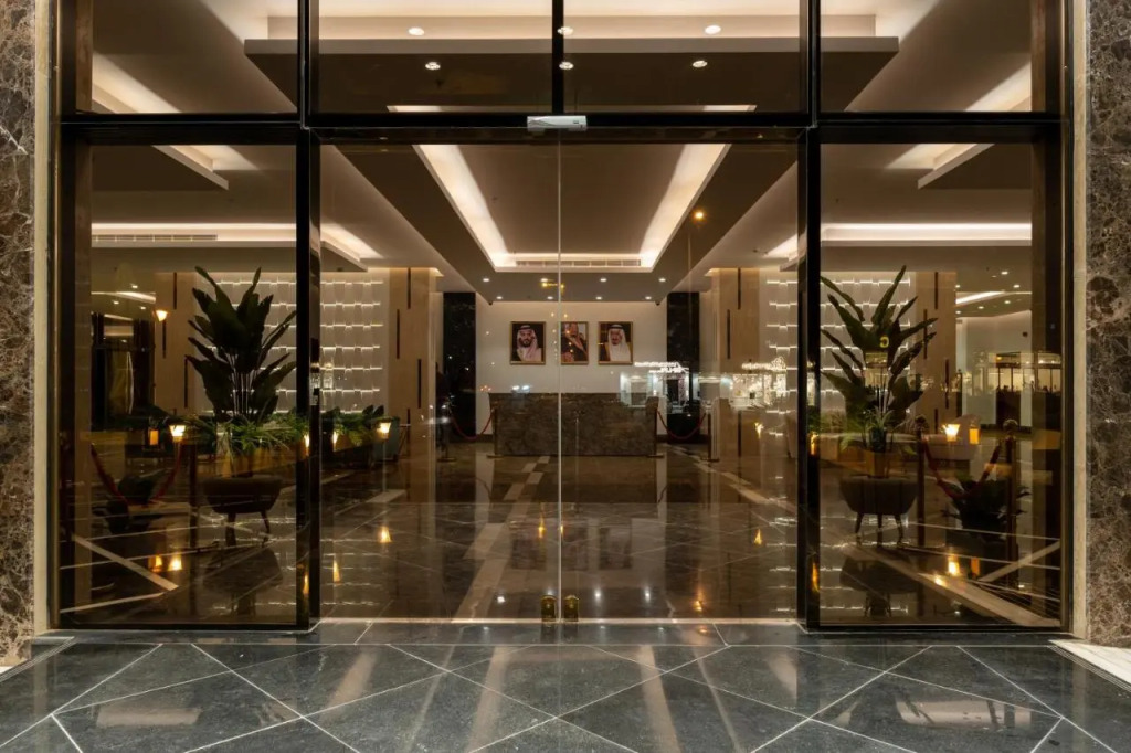 فندق ترى النزهة -Tura Hotel AlNuzha