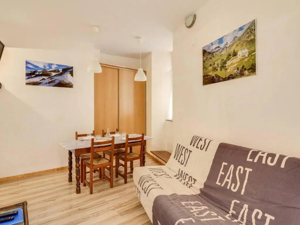 Appartement Cauterets, 3 pièces, 6 personnes - FR-1-401-33