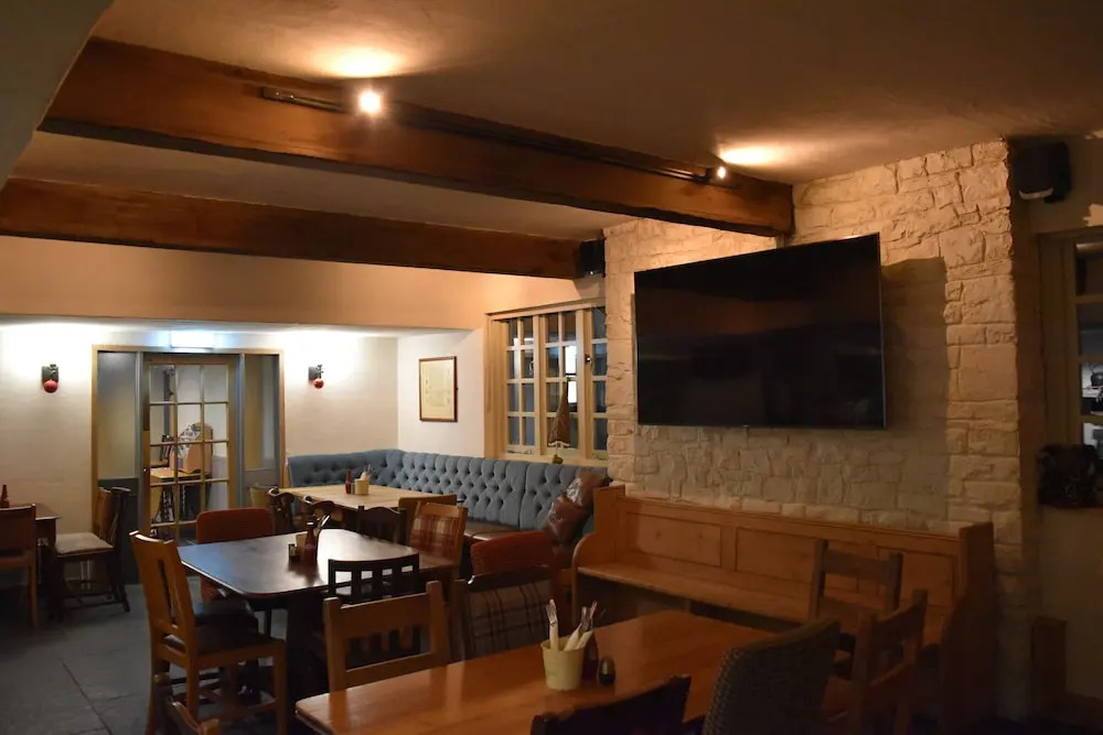 Three Horseshoes Country Inn
