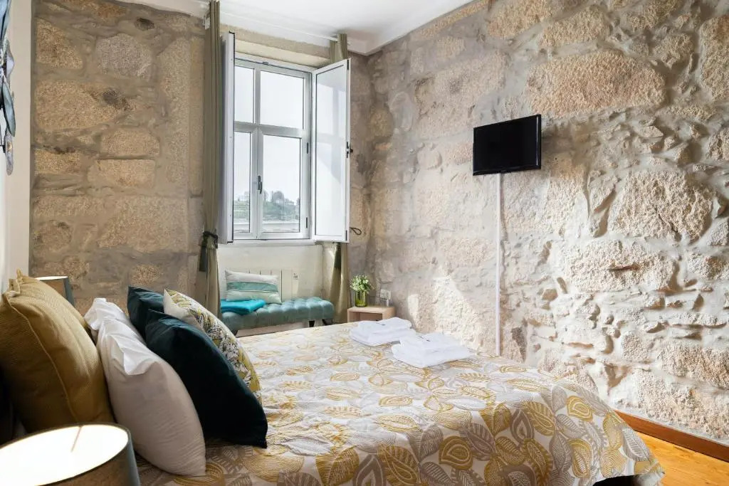 Trendy Flats - Instaworthy River View by Host Wise
