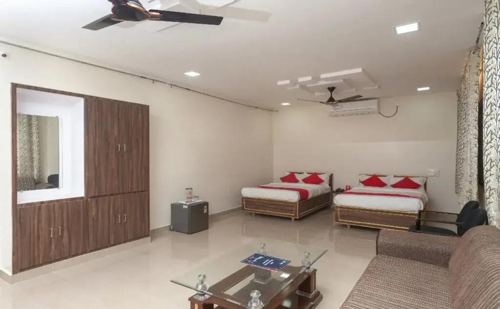 Sri Surya Guest Inn By OYO Rooms