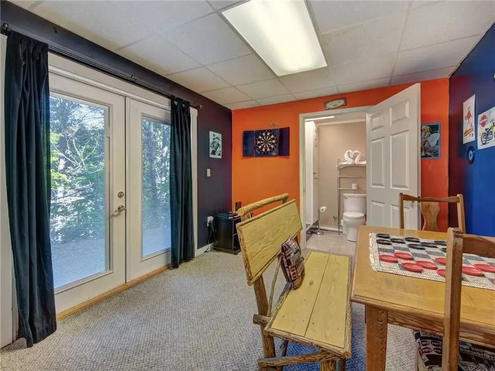 Peanuts Hideaway, 3 Bedrooms, Hot Tub, Fire Pit, Sleeps 10