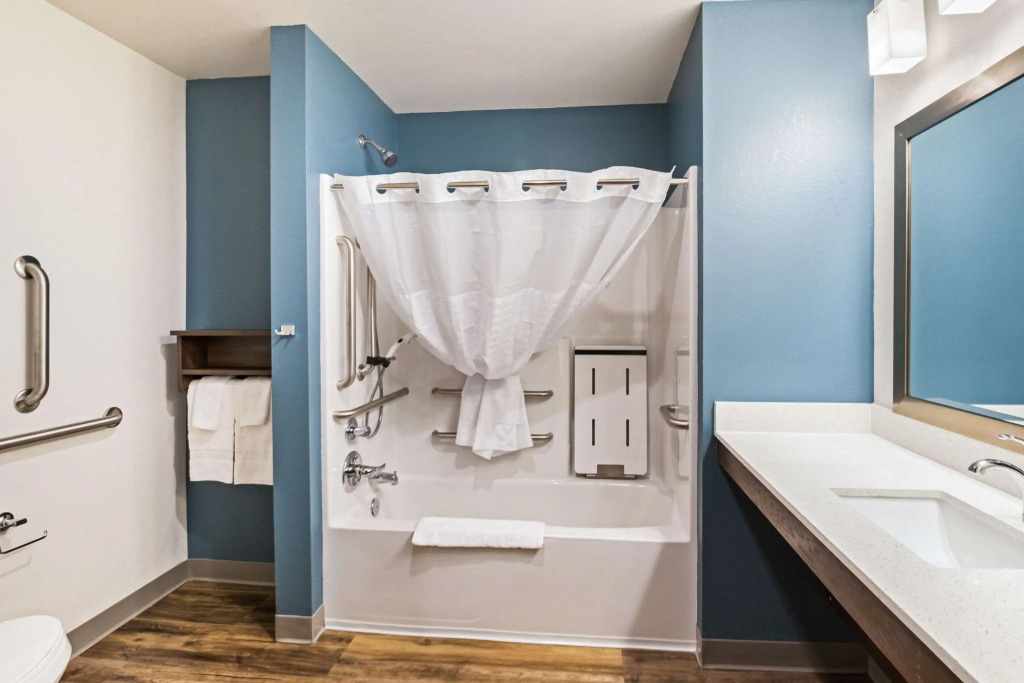 WoodSpring Suites Broken Arrow