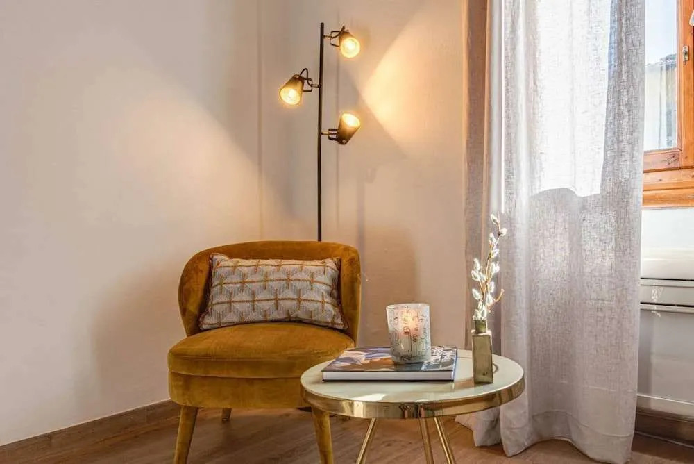 Laurel Apartment by Mmega