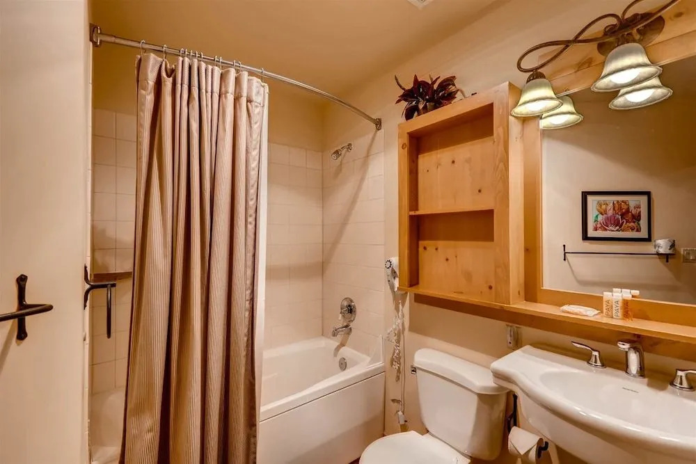 2 Bedroom Colorado Vacation Rental In River Run Village With Pool And Hot Tub Access