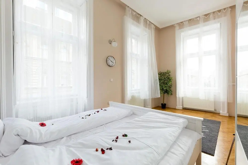 Király home by STN