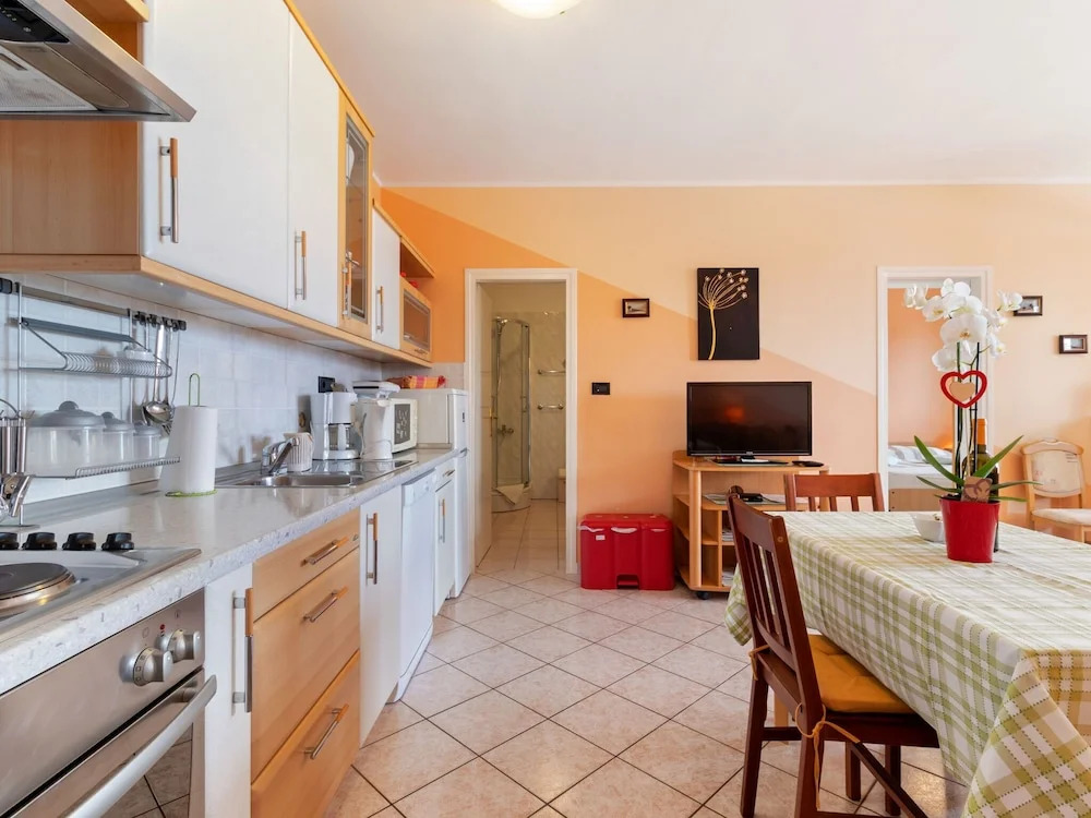 Attractive Villa Antonio Apartment in Opatija near Črnikovica Beach