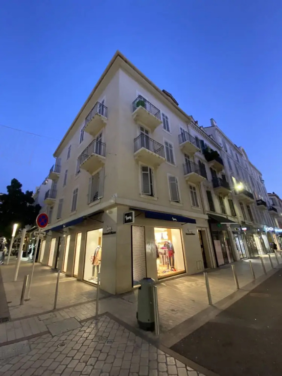 Cannes Holiday Suites 2