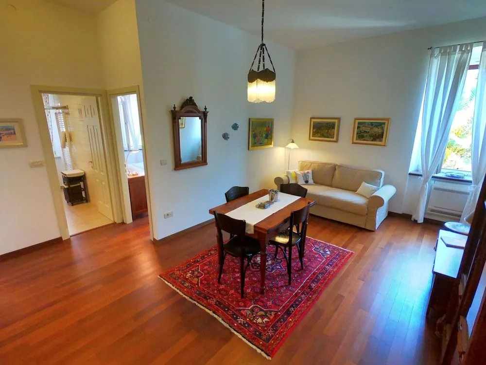 Novak Bonaparte Apartment