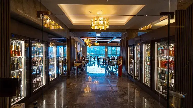 Belmont Hotel & Spa 30 km from Sinaia