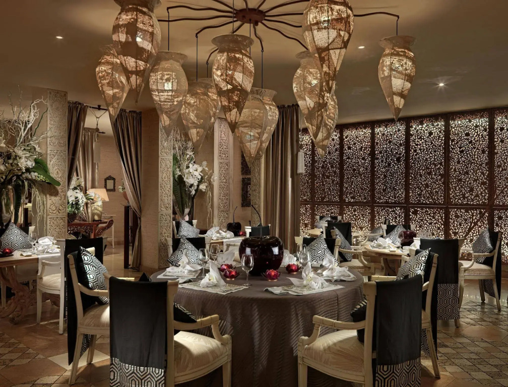 Royal Garden Villas, Luxury Hotel