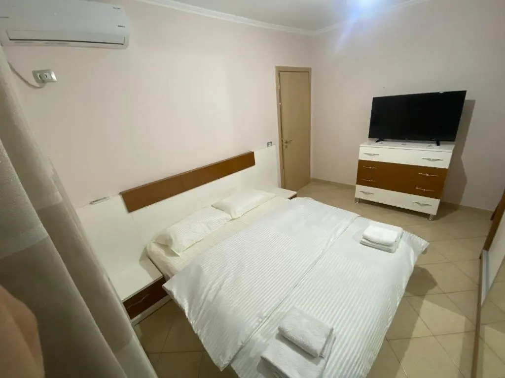 Alex 2 bedroom apartment