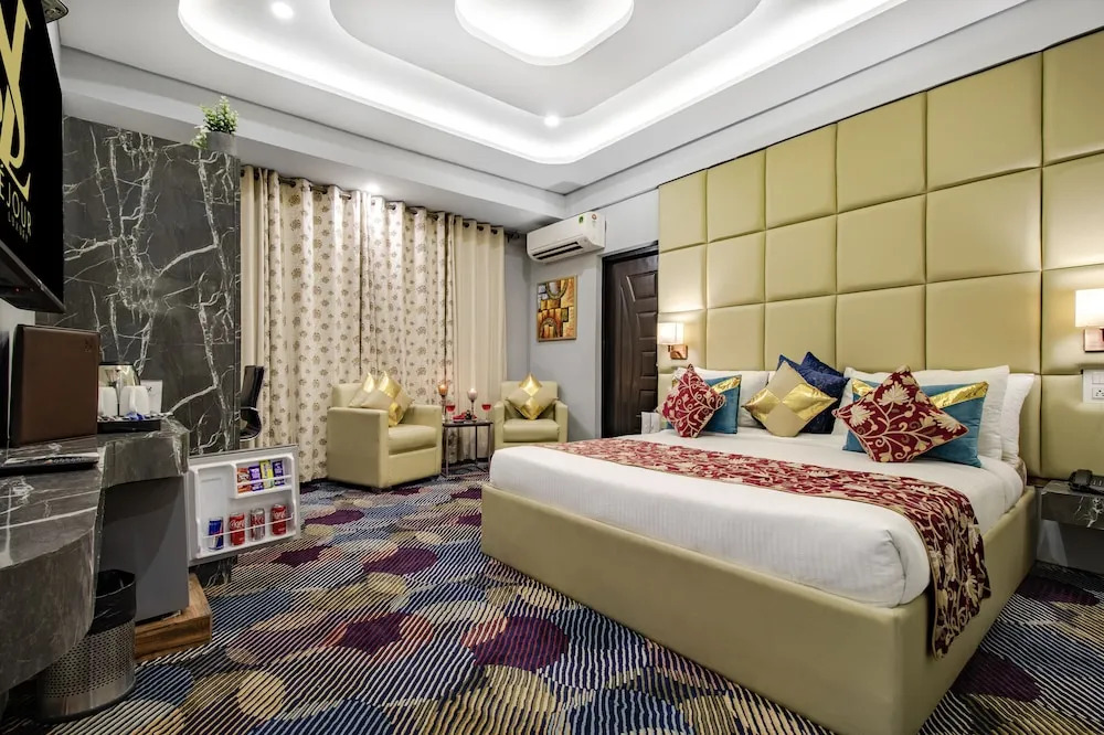 Hotel Sejour Luxury Srinagar