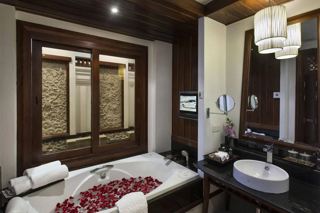 RatiLanna Riverside Spa Resort
