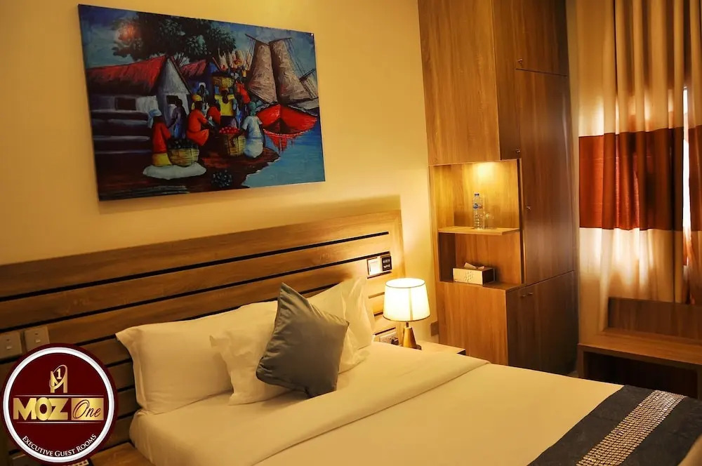Moz One Executive Guest Rooms Hombori