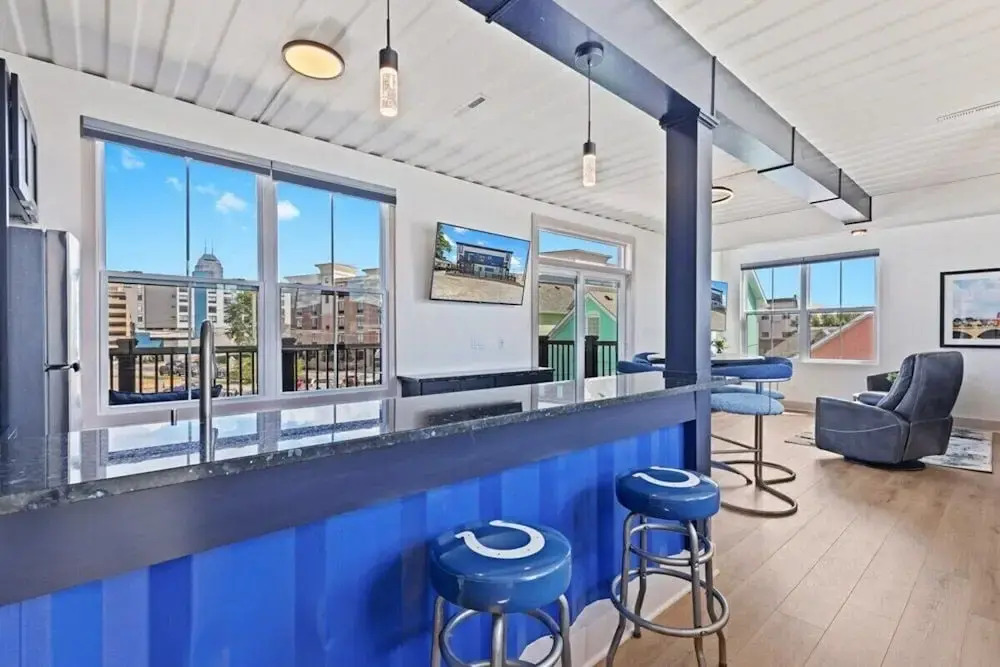 Indy Stadium Villas 711 L