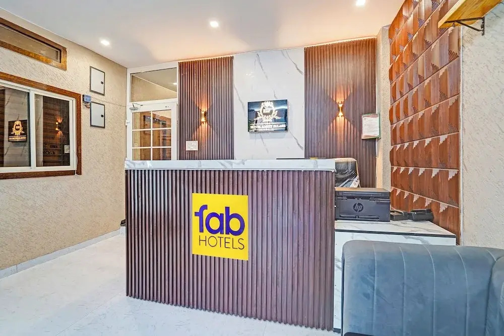 Fabhotel Amrit Palace - Opp Skye Corporate park