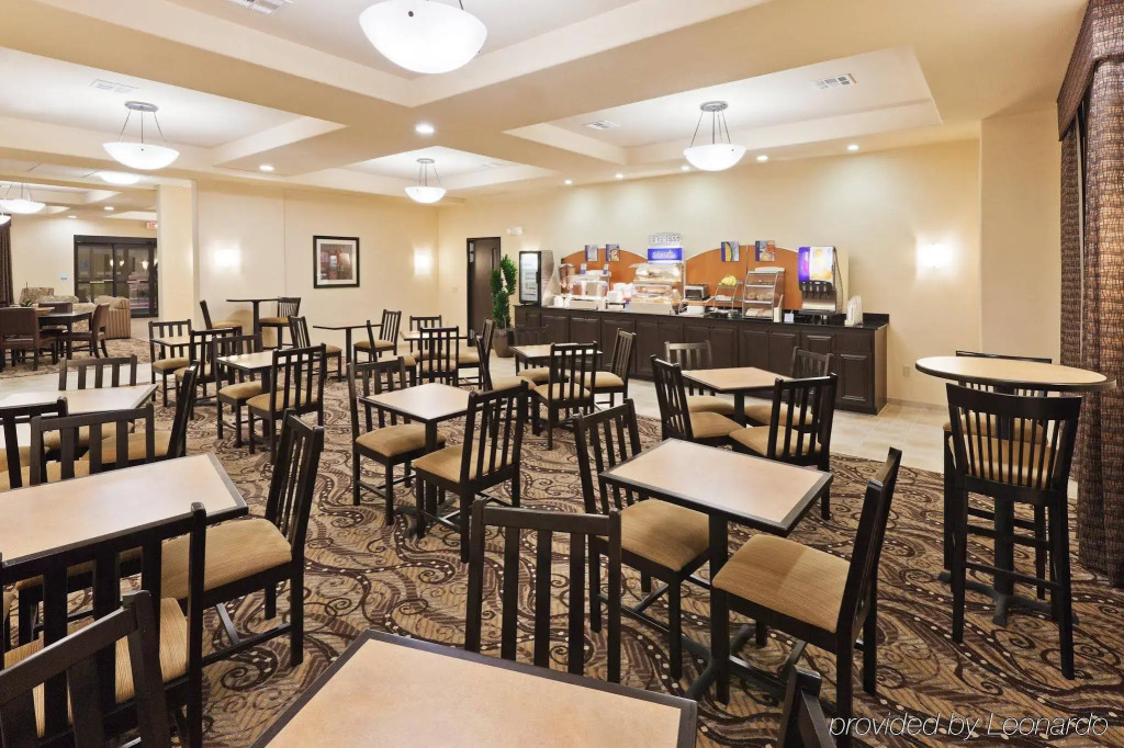 Holiday Inn Express & Suites Oklahoma City NW - Quail Springs by IHG